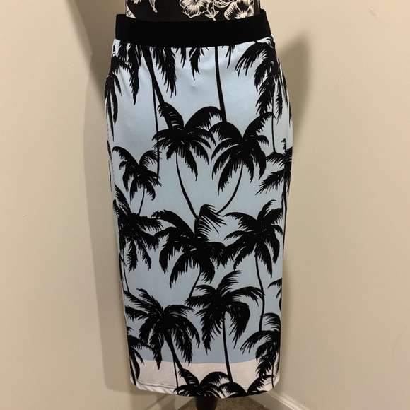 Vince Camuto Oasis Skirt - Picture 1 of 5